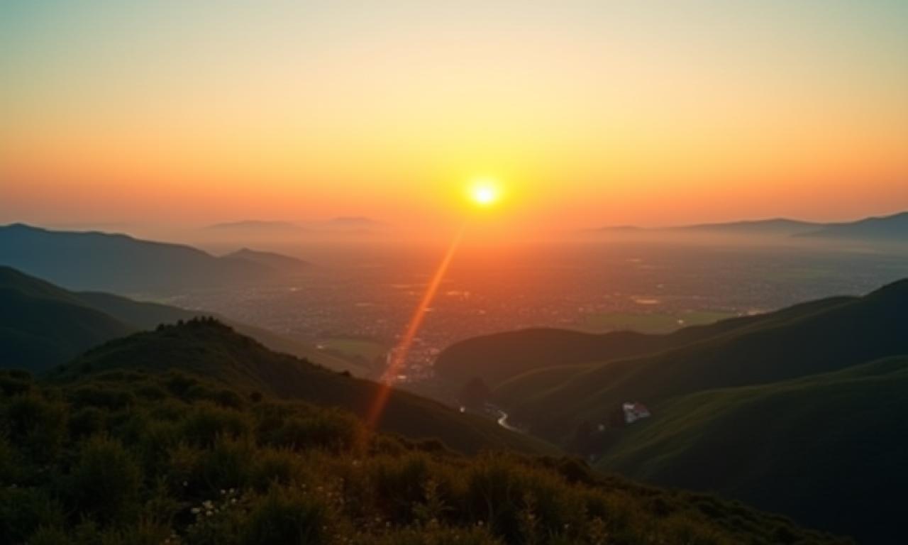 Panoramatický východ slunce nad evropskou krajinou